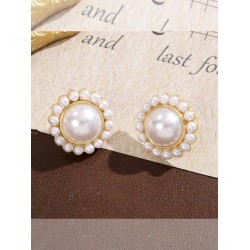 White Flower Shape Pearl Earrings